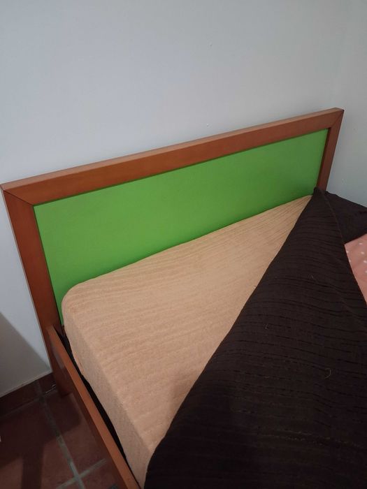 Cama em madeira de Corpo e 1/2