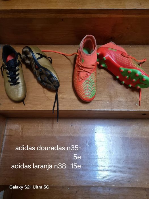 Varias chuteiras