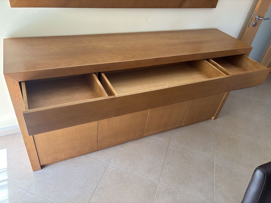 Aparador madeira cor cerejeira