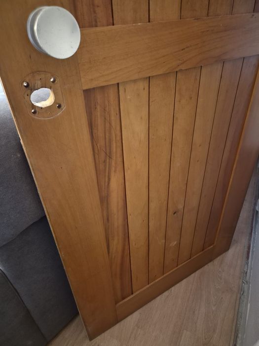 Vende-se porta de entrada