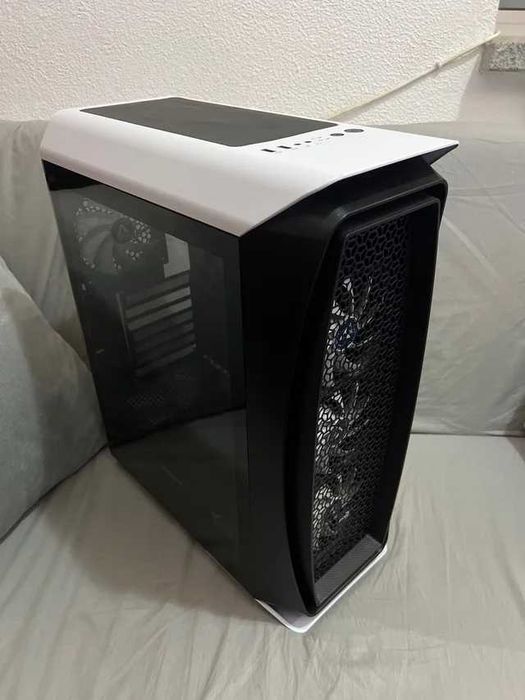 Caixa Aerocool ATX com RGB com ventoinhas