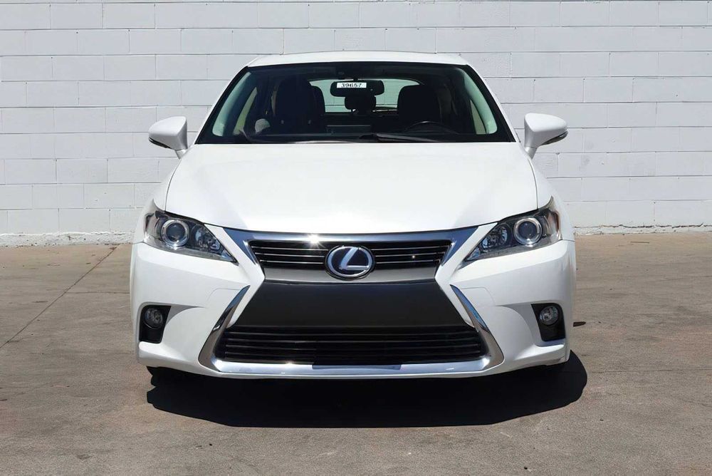 Lexus CT 200h      2016