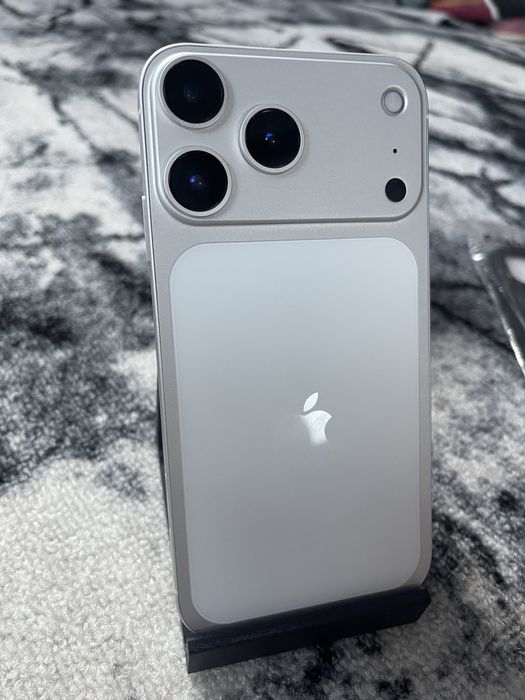 Iphone XR в корпусі Iphone 17 Pro, 128 gb,Neverlock