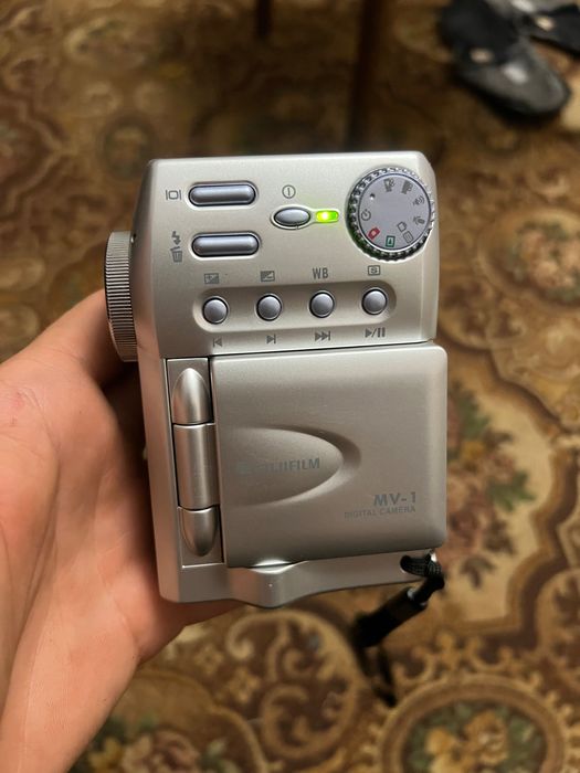 Fujifilm Digital MV-1 мильниця камера