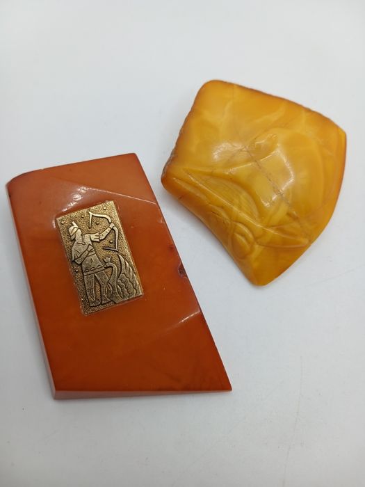 Брошь Брошка янтарь