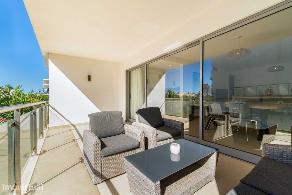 Moderno apartamento a 600m da praia