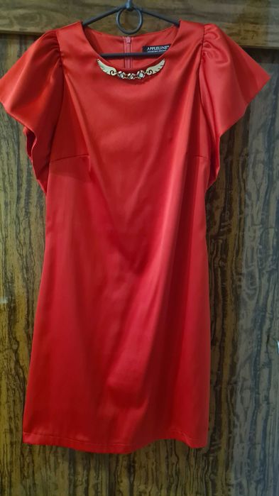 Сукня вечірня атласна