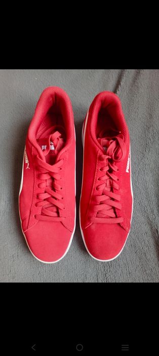 Czerwone buty puma