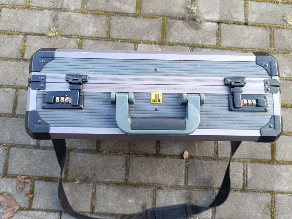 Walizka narzędziowa elektryka