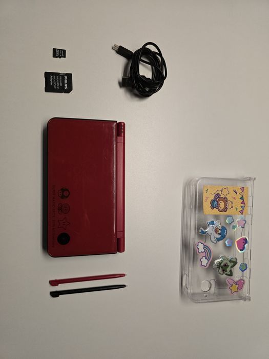 Nintendo DSi XL - Super Mario Bros 25th anniversary