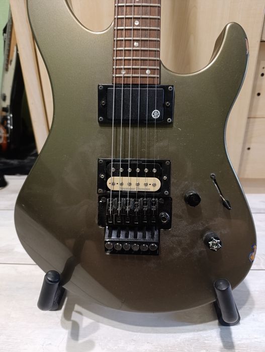 Электрогитара Yamaha RGX 220 DZ