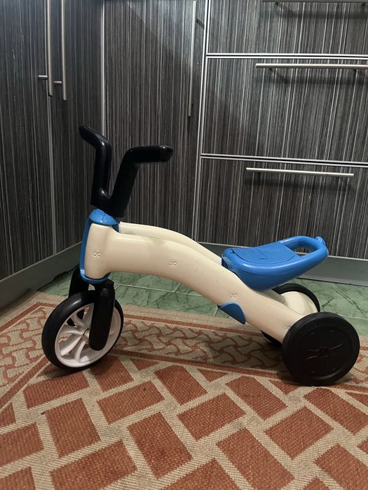 Продам детский беговел для прогулок