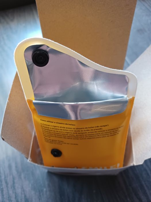 Embalagem 10 cinzeiros de bolso BIC (novo)