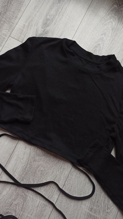 crop top z długim rękawem krótki cropped z wiązaniem wokół talii XS