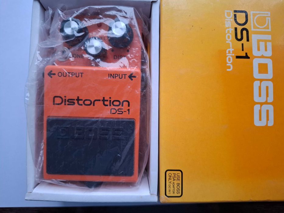 Педаль Boss DS-1 (modded) та Wampler Tumnus