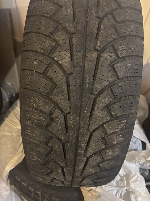 Зимняя Резина  Nokian  265/60 R18
