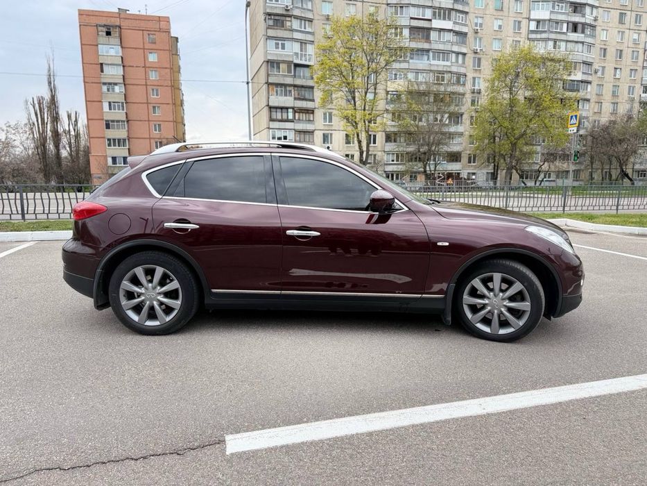 Продам infiniti ex 25