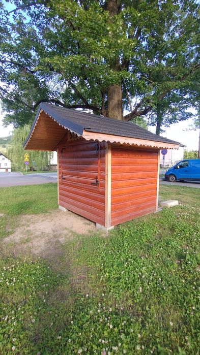 Kiosk budka do sprzedaży pamiątek serów