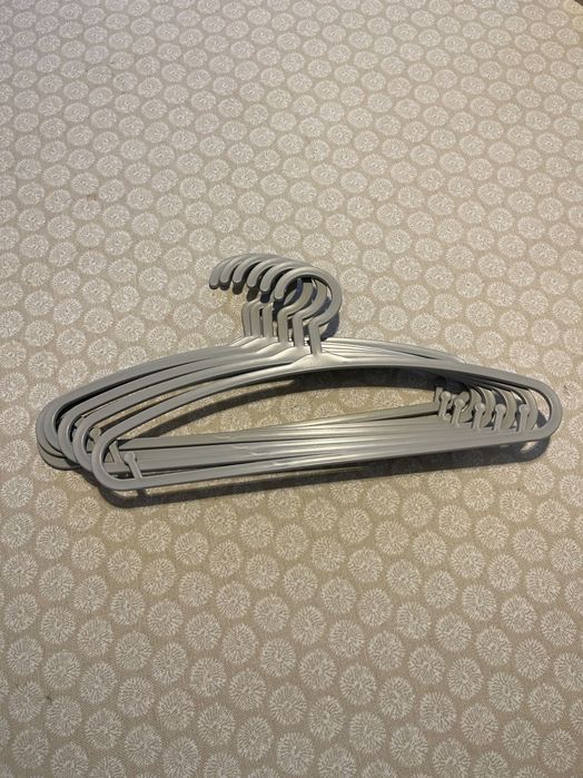 Vende-se Cabides de Criança