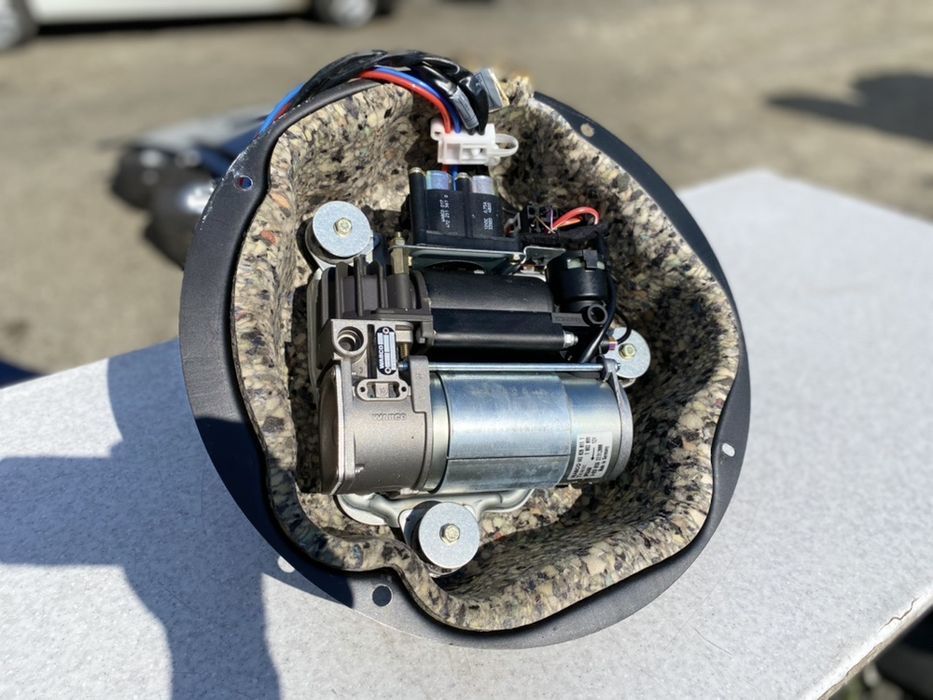 Компрессор Пневмоподвески BMW Е39 Е53 Х5 Компресор Пневмо БМВ E39 E53