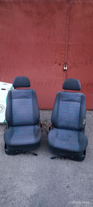 Сиденья гольф 3 откидные ( кузов купе)