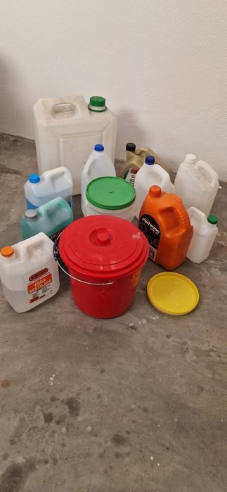 Recipientes de líquido