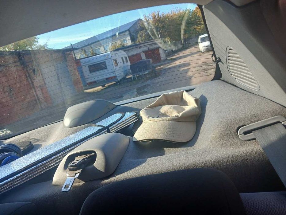 продаж автомобіля Renault Clio 2