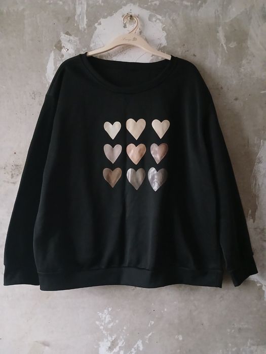Жіночий оверсайз світшот «9 сердець» – теплий, м’який