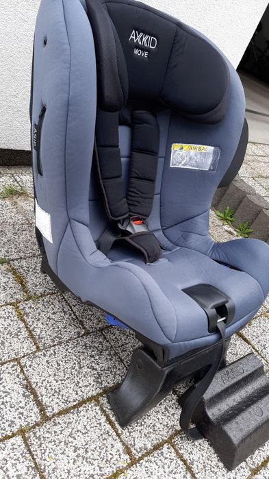 Fotelik samochodowy AXKID MOVE tyłem