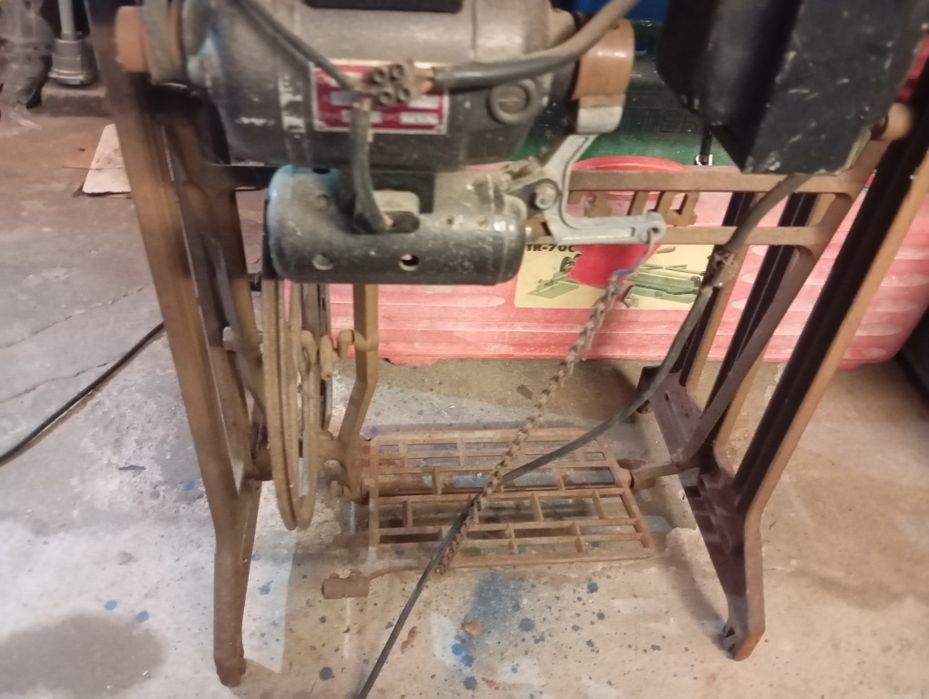 Máquina de costura profissional