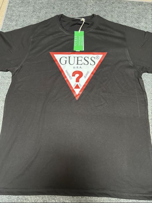 T shirt Guess original  tamanho M