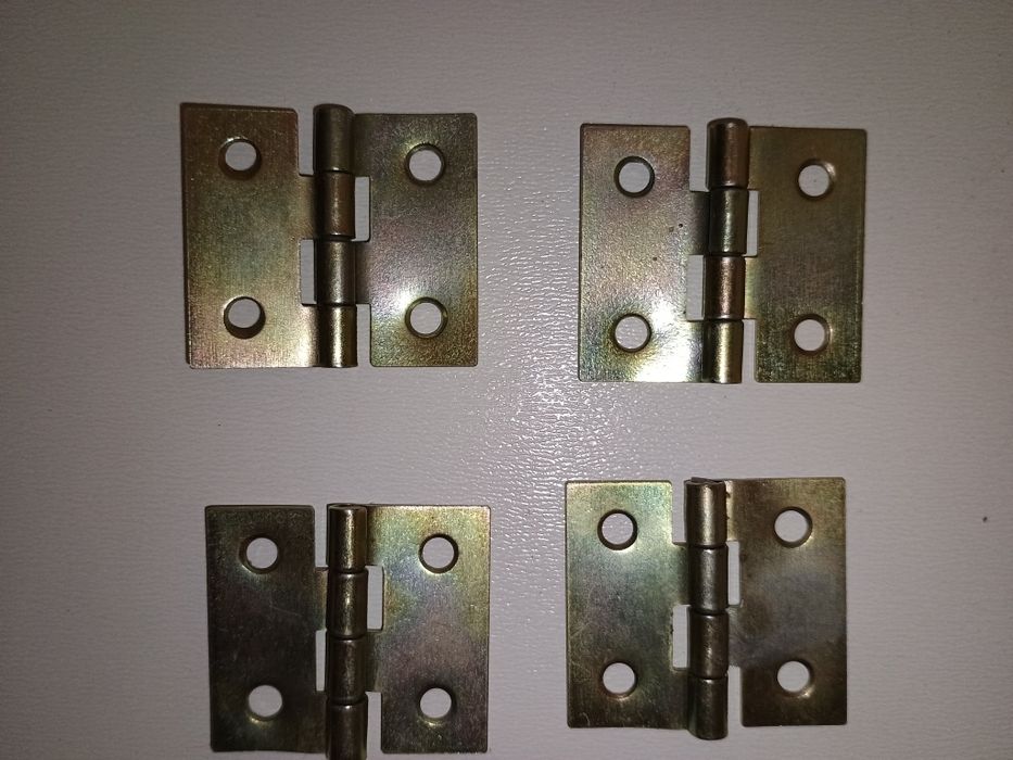 Петлі меблеві на 4 шурупа