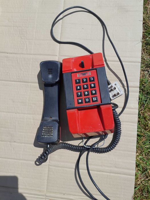 Telefon czerwony Bartek używany