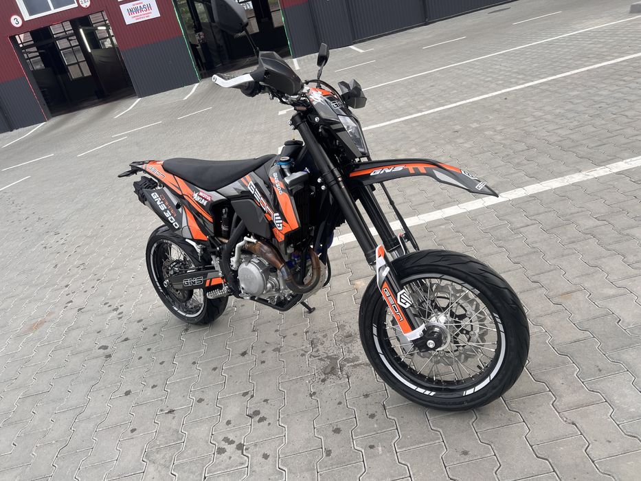 GNS 300 r motard