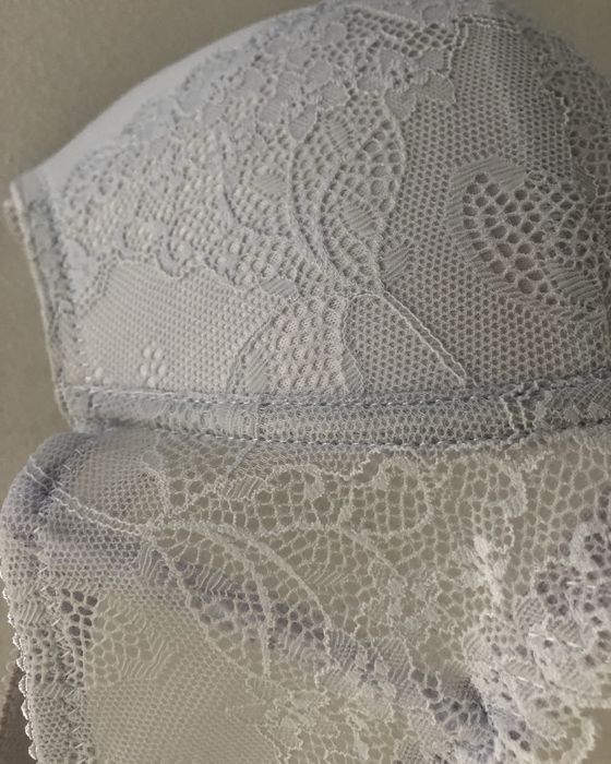 Stanik push-up - biały w rozmiarze 75D, nowy