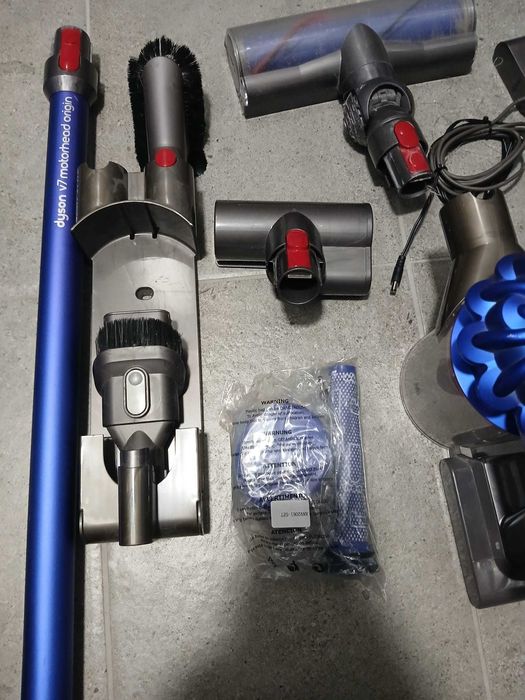 Dyson V7 duży zestaw bateria 100%