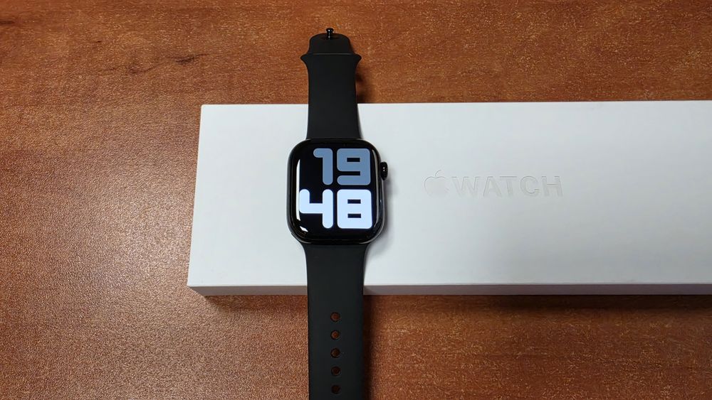 Apple Watch 10 42mm GPS czarny, stan bdb, gwarancja