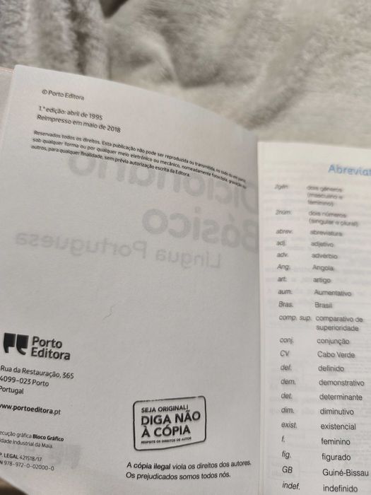 Dicionário básico da língua portuguesa