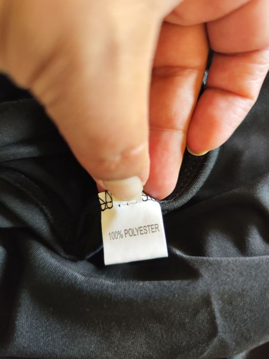 Vestido preto de senhora