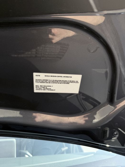 Tesla Model Y 2023