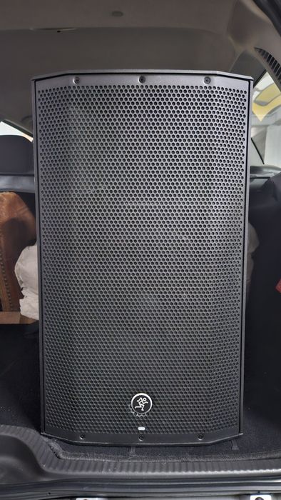 coluna makie thump 12A 1300w