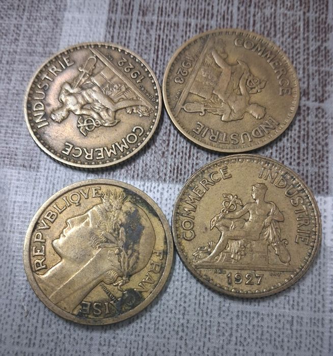 Lote de 4 moedas francesas antigas 1 franco
