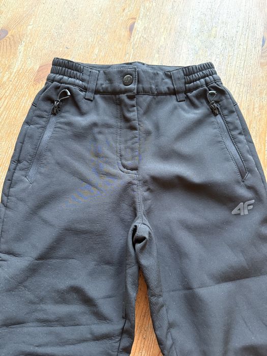 Spodnie ocieplane polarem, firmy 4F, softshell rozm. 122/128