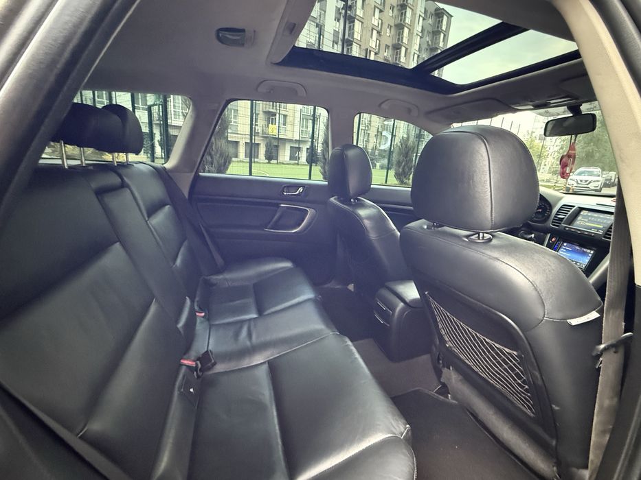 Продам Subaru Outback 3.0 автомат