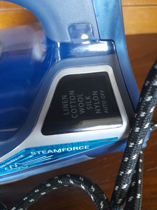 Ferro de engomar a vapor Rowenta