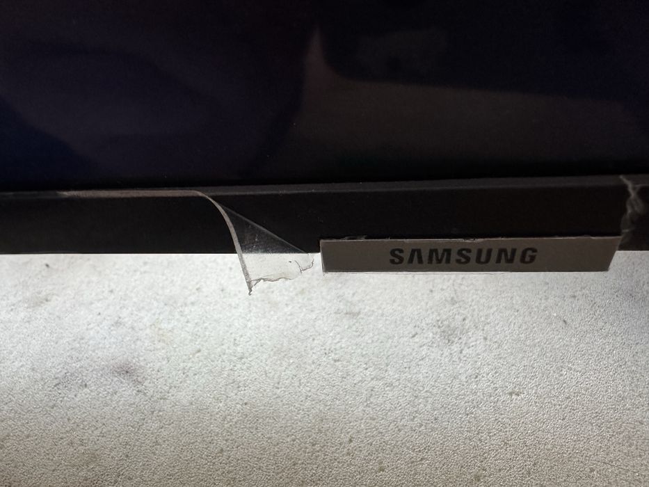 Телевізор Samsung 43” Smart TV 4K UHD  повний комплект з коробкою