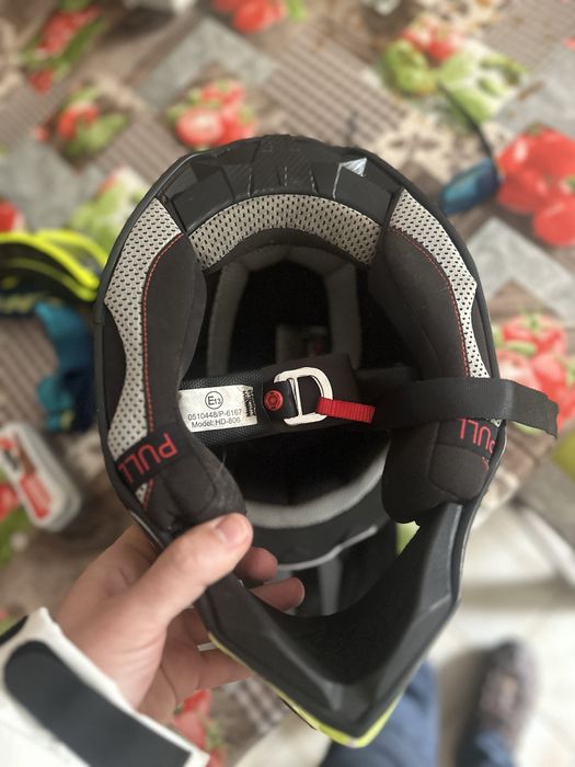 Capacete enduro com 10 horas de uso