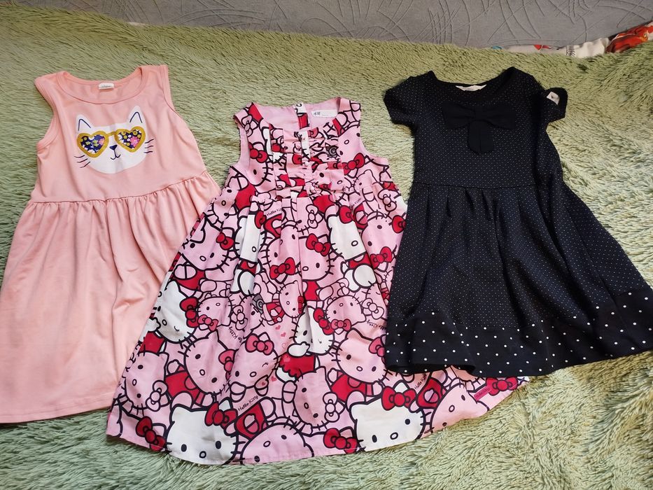 Сукні 104-110 ціна за всі