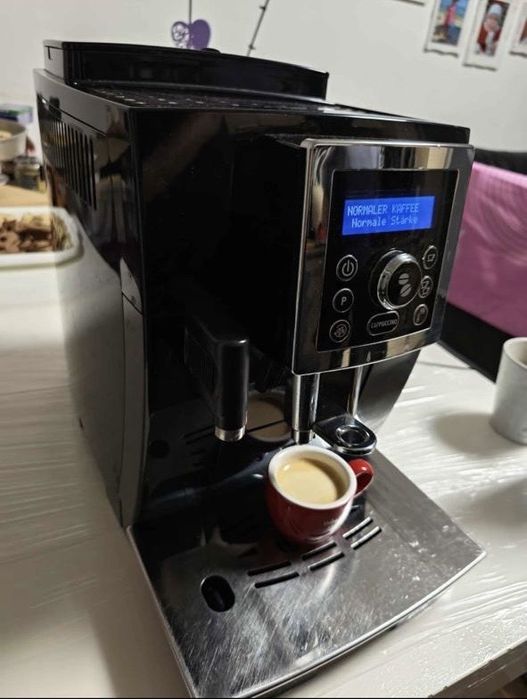 Кофемашина Delongi cappuccino