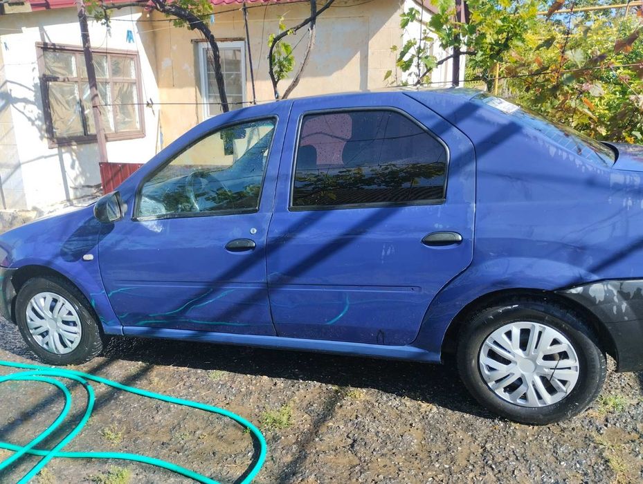 Дача логан 2008року